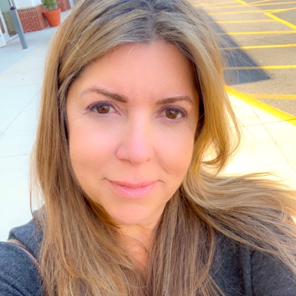 Meet your Posher, Susie - Picture 1 of 1